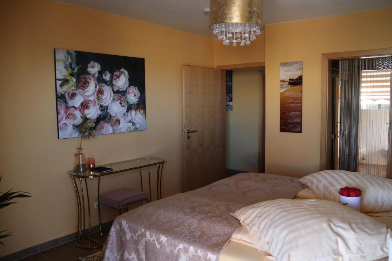 Apartment Golden Palace